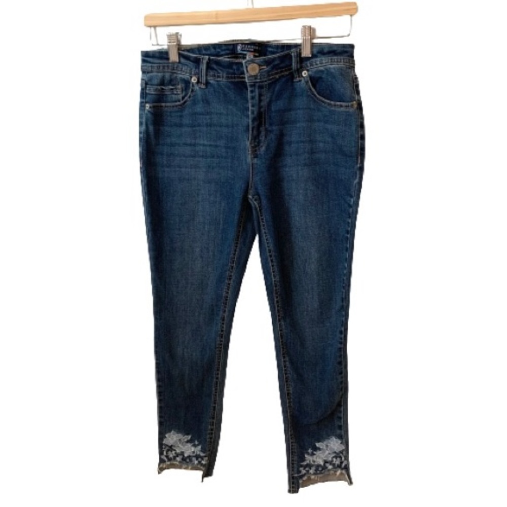 2/$10🔥 Boom Boom Jeans Blue Denim Ankle Length Cutoffs With Flowers